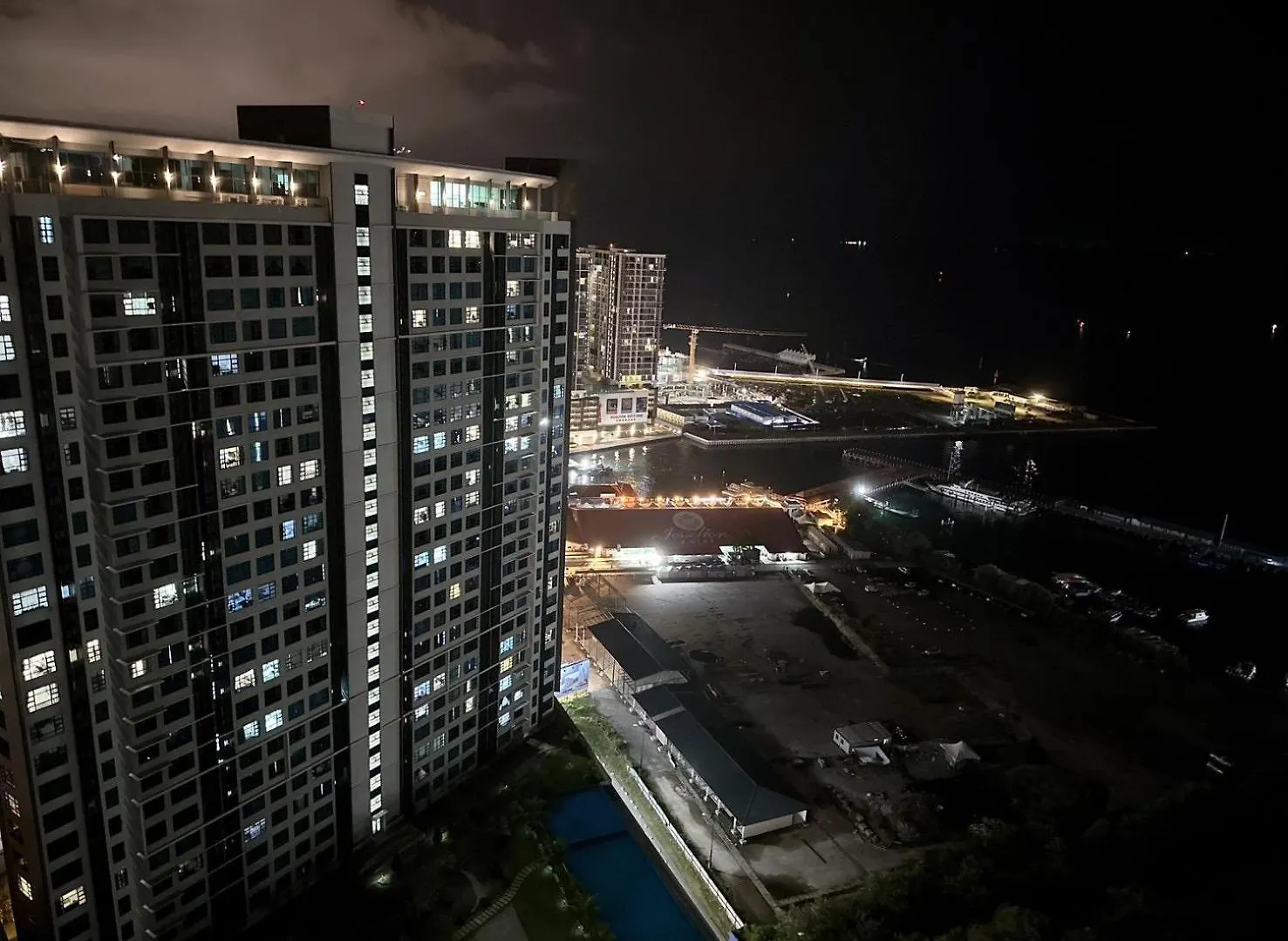Jesselton Quay Inn Kota Kinabalu Quarto em Acomodações Particulares